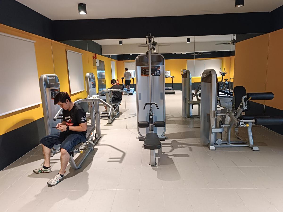 Aisy Homestay Putrajaya Cyberjaya Klia カンパング・デンキル エクステリア 写真