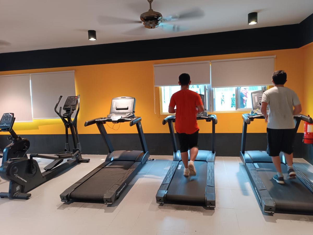 Aisy Homestay Putrajaya Cyberjaya Klia カンパング・デンキル エクステリア 写真