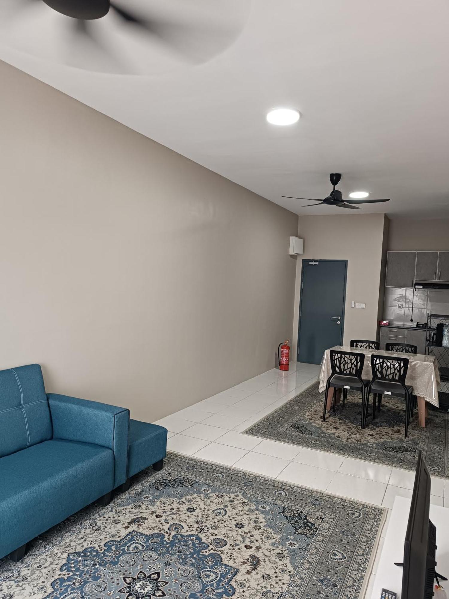 Aisy Homestay Putrajaya Cyberjaya Klia カンパング・デンキル エクステリア 写真